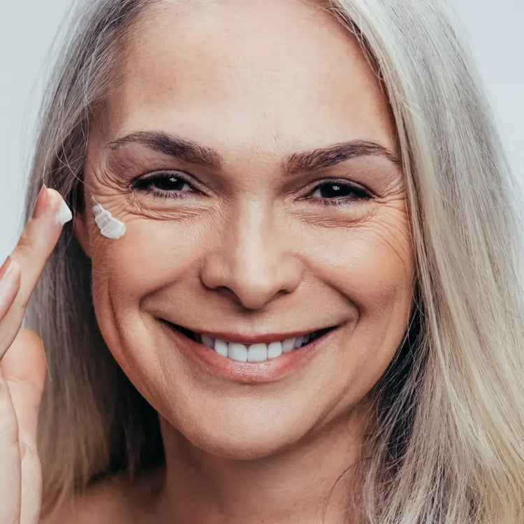 Innovación coreana para prevenir arrugas y mejorar la elasticidad de la piel con fórmulas de última generación.