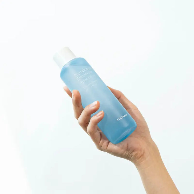 Una piel equilibrada empieza aquí. Tónicos y esencias coreanas formuladas con ingredientes naturales como kombucha, té verde y centella asiática para hidratar, calmar y potenciar la absorción de tu rutina.